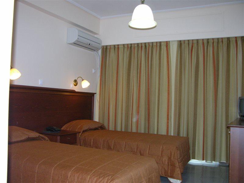 Apollo Hotel Atene Esterno foto