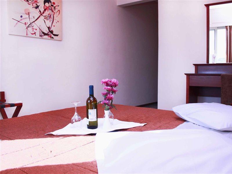 Apollo Hotel Atene Esterno foto